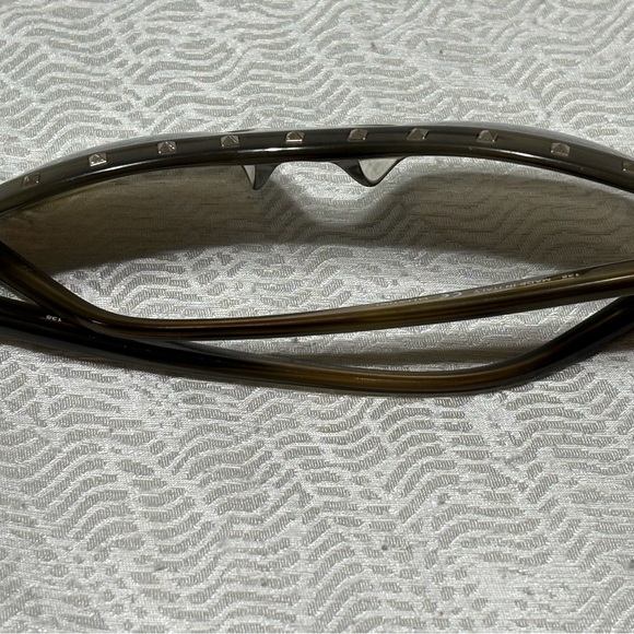 VALENTINO V650S 305 135 Studded Sunglasses in Olive Green - Picture 10 of 16